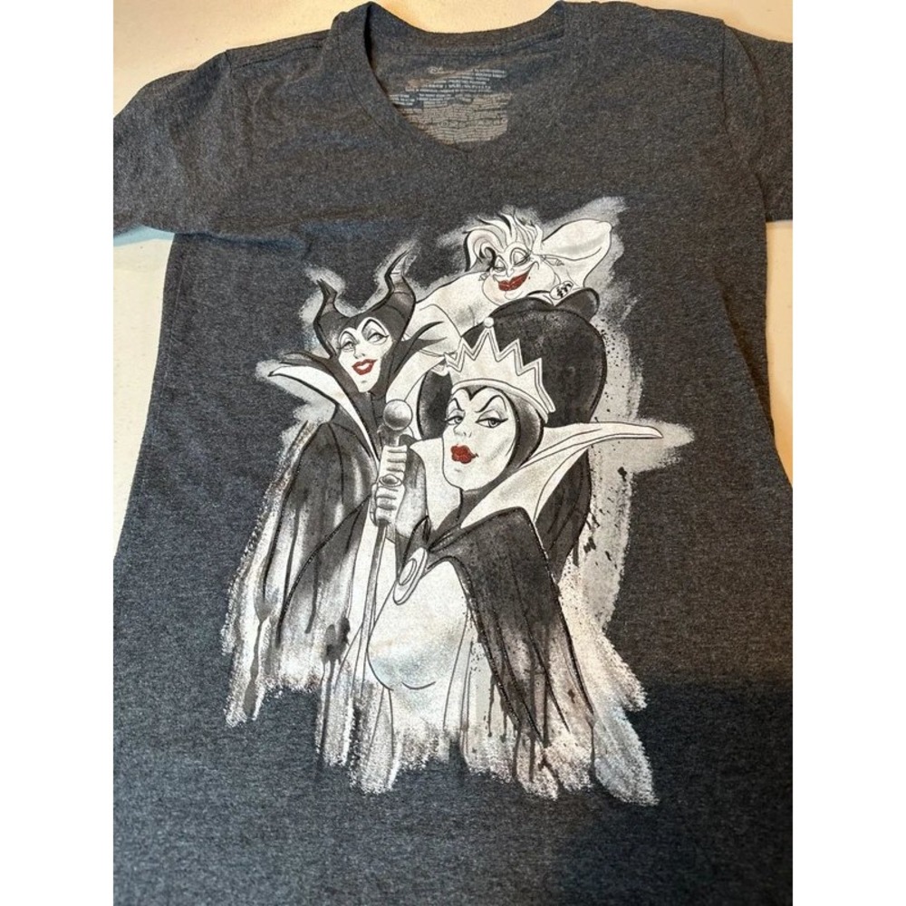 Disney Villains V-Neck T-Shirt Women XS Gray Good Maleficent Cruella Evil Queen